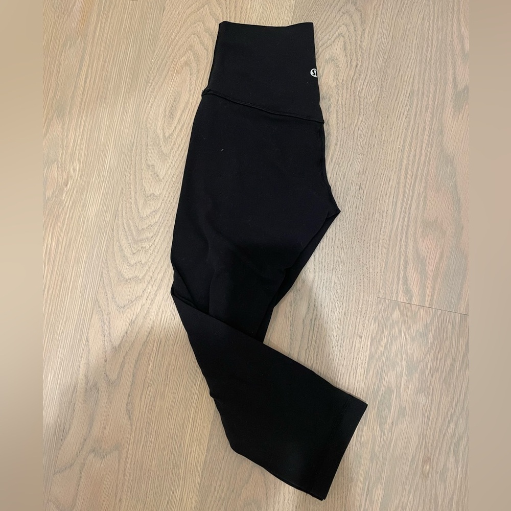 Black Lululemon high waisted cropped align leggings - size 2
